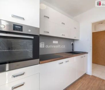 K pronájmu, zděný byt 2+1 s balkónem v nejvyšším podlaží + sklep, u... - Photo 4