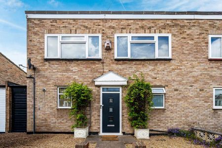 2 bedroom semi-detached house to rent - Photo 5