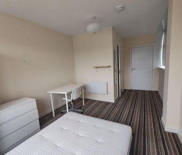 3 bedroom apartment to rent - Photo 1