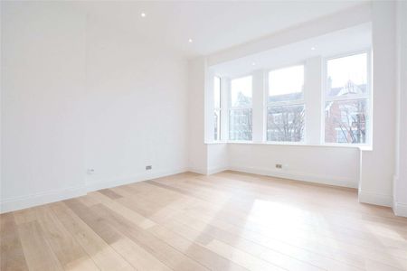 A well-presented two bedroom flat in the heart of West Hampstead. - Photo 4