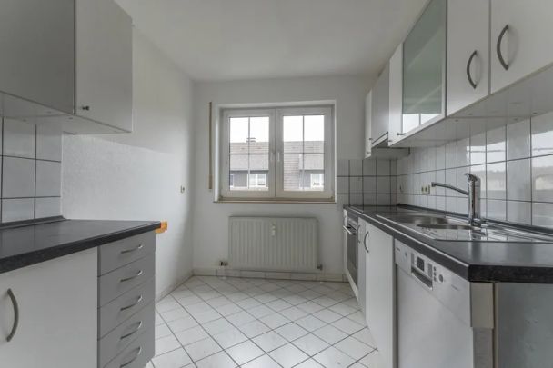 Schöne ca. 135 m² große 4-Zimmer-Maisonettewohnung mit Dachatelier und Westloggia in Garenfeld! - Photo 1