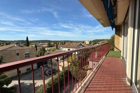 A 15 min à pied du centre-ville, appartement 91m² dernier étage - Photo 5