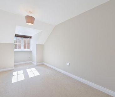 5 bedroom detached house to rent - Photo 4