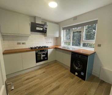 2 bed maisonette to rent in Bournehall Road, Hertfordshire, WD23 - Photo 3