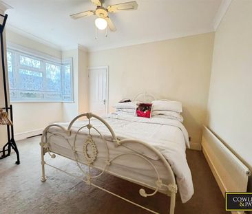 THE APPROACH, RAYLEIGH - Photo 4