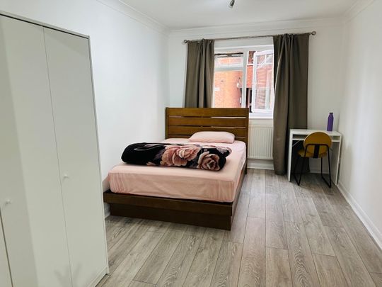Room in a Shared Flat, Harrow On The Hill, HA1 - Photo 1