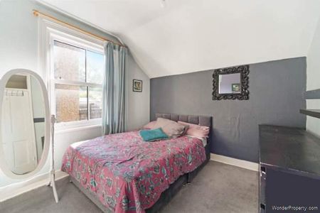 2 bedroom property to rent in Epsom - Photo 4