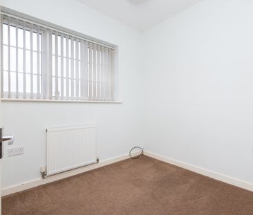 2 bed house to rent in Castle Road, BH9 - Photo 2