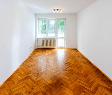 P R E N Á J O M: Slnečný 2-izbový s balkónom byt priamo v centre me... – Fotografia 5