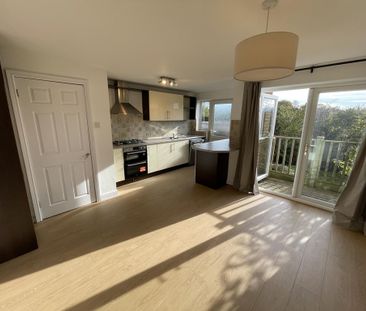 3 bedroom detached house to rent - Photo 3