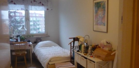 Centralt rum nära tågstation - Photo 2