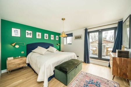 Staveley Gardens, Chiswick, W4 - Photo 2