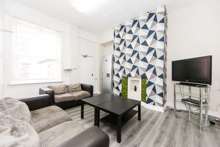 Norwood Road, Hyde Park, Leeds - Photo 2