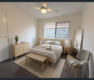 Freshly Renovated Family Home with a Spacious Backyard - Photo 4