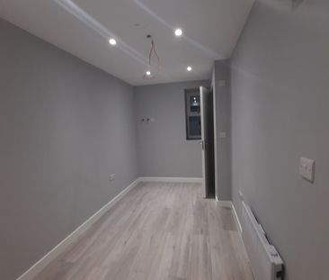 2 Bed Flat, Hither Green Lane, SE13 - Photo 2