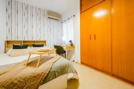 Calle de Cavanilles, Madrid, Community of Madrid 28007 - Photo 2