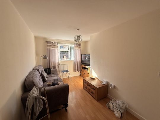 1 BED Apartment To rent - Photo 1