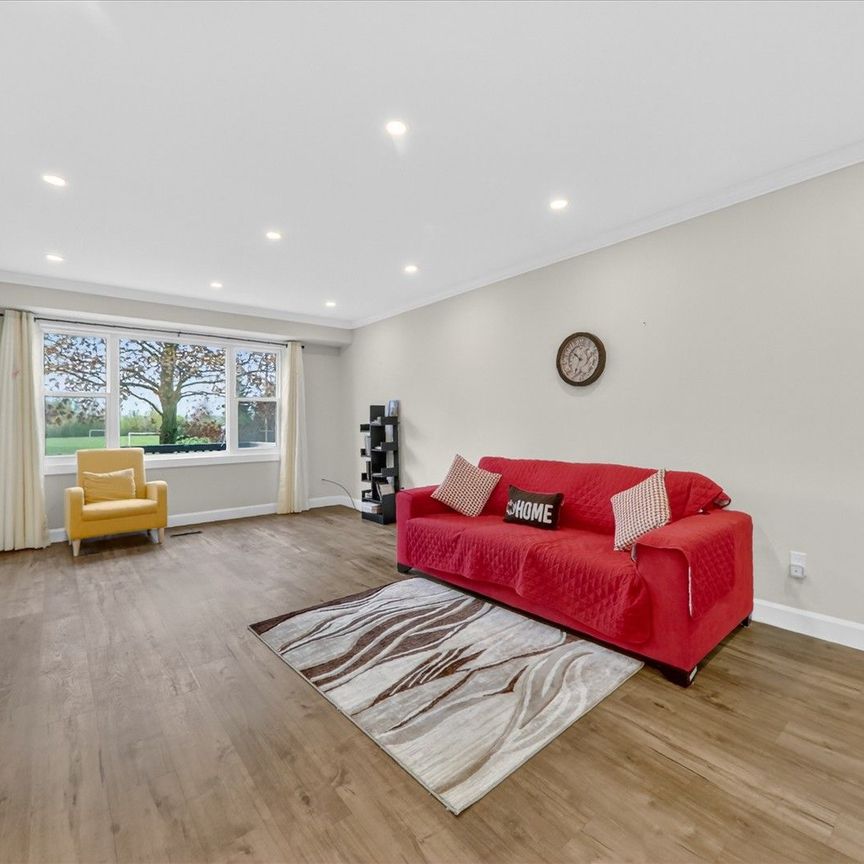 For Lease - 357 Pompano Court, Oshawa, Ontario - Photo 1