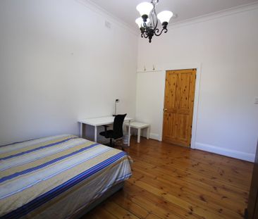 6-bedroom shared house, Collingrove Ave - Photo 2