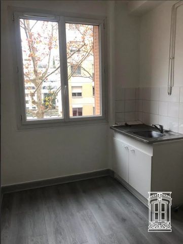 Location Appartement 2 pièces 48m² LYON 6ème - Photo 3