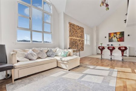 3 bedroom apartment to rent - Photo 2