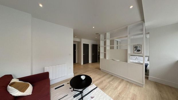 Studio to rent - Photo 1