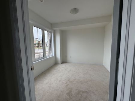 For Lease - 5 Lilac Lane, Thorold, Ontario - Photo 2