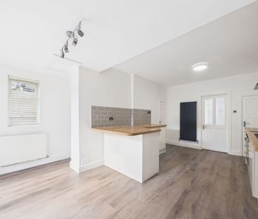 2 Bedroom - Photo 5