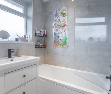 2 bed flat to rent in Lowbiggin, Newcastle Upon Tyne, NE5 - Photo 4