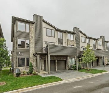 For Lease - 1960 Dalmagarry Road Unit# 52, London North, Ontario - Photo 3