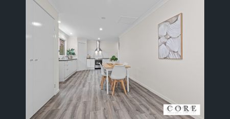 GROUND FLOOR FURNISHED STUDIO WITH BILLS INCLUDED! - Photo 3