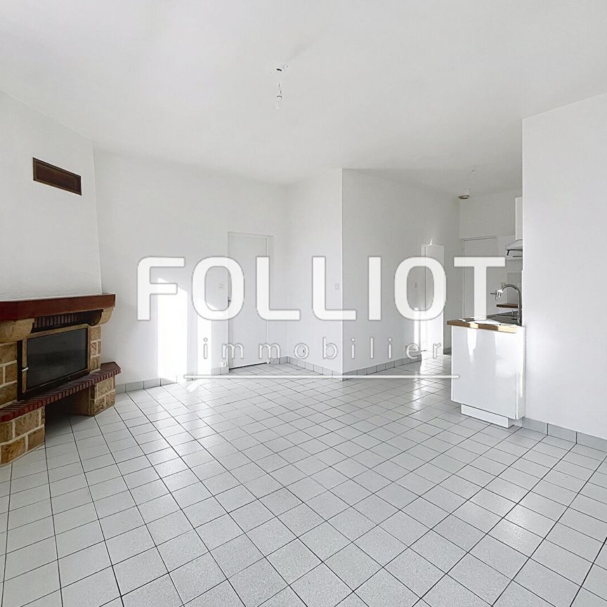 A LOUER : Appartement 3 pièces à Fougères - Réf.2530CV - Photo 1