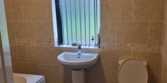 3 beautiful rooms available in Birmingham - Photo 3