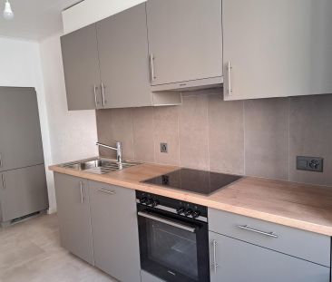 APPARTEMENT 3 PIECES REZ SUPERIEUR 90 M2 RENOVE - Photo 1