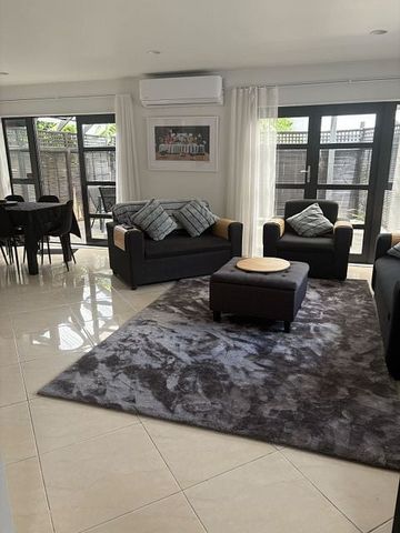 Full furnished 3BR house with covered outdoor area - Photo 2