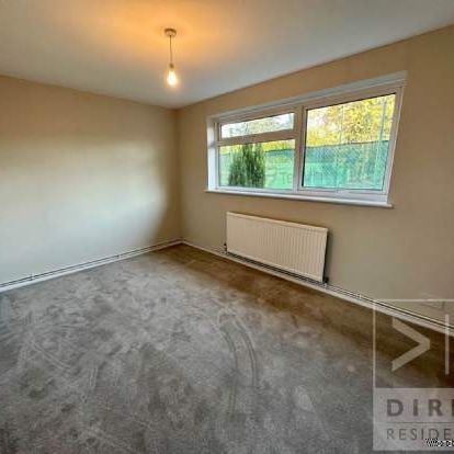 2 bedroom property to rent in Ashtead - Photo 1