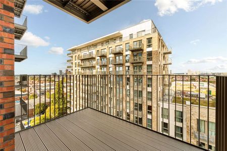 Discover modern waterside living in this one-bedroom apartment located in Waterview House, part of the exciting new Grand Union development. - Photo 2