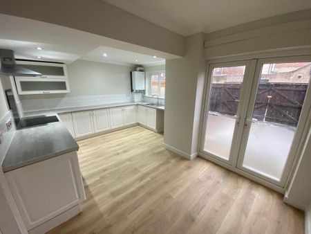 2 bedroom terraced house to rent - Photo 5