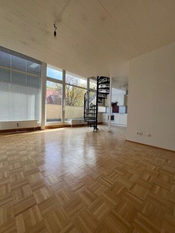 Charmante Dachgeschosswohnung in "Alt-Eggenberg" nahe Schloss Eggenberg - Foto 2