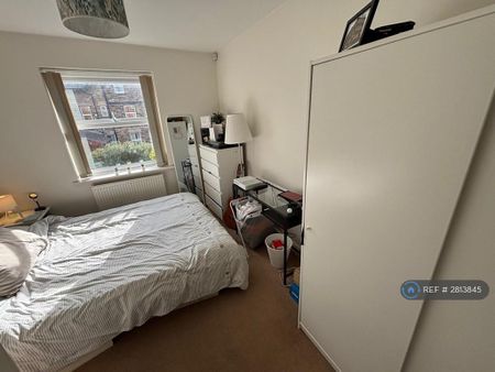 2 bedroom flat to rent - Photo 5