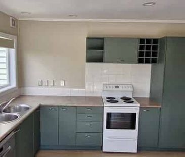 Glen Eden. Worth a Look - Photo 4