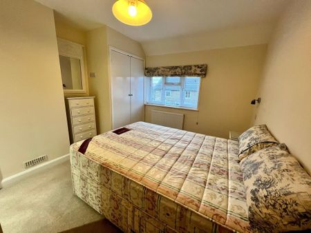 3 bedroom semi-detached house to rent - Photo 5