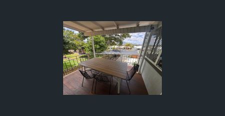 CHARMING WANDAL BEAUTY! - Photo 2