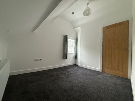 Dove Bank, Uttoxeter - Photo 3