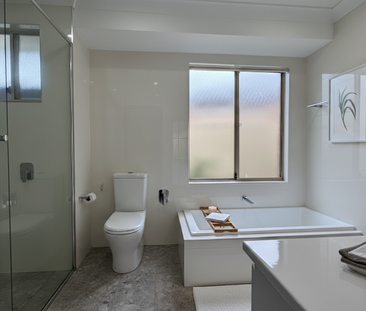 PEACEFUL FAMILY LIVING! - Photo 3