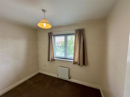 4 bedroom terraced house to rent - Photo 3