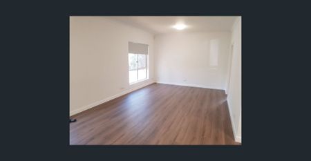 Renovated 3 bed with Air Cond, Floorboard & DLUG - Photo 2