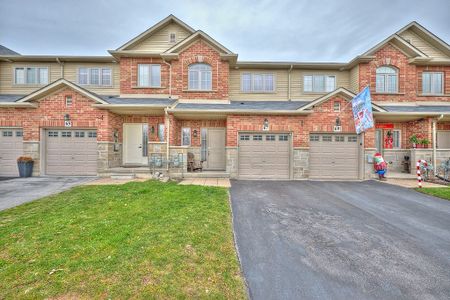 For Lease - 67 Redcedar Crescent, Hamilton, Ontario - Photo 4