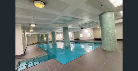 Spacious 1-Bedroom Apartment in the Heart of Sydney CBD with Balcony and Stunning Views - Photo 5