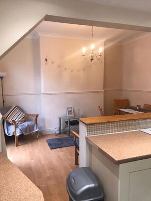 3 bedroom terraced house - Photo 1